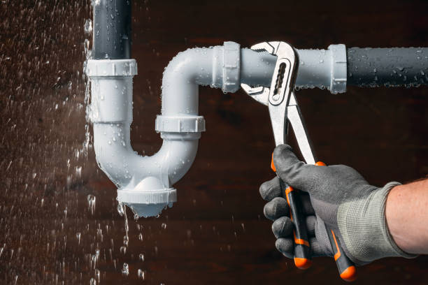 Professional Leak Detection technician working in South Solon, OH